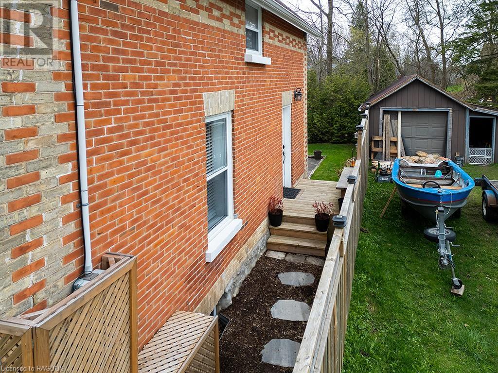 For sale 8 LEVITTA Street, Flesherton, Ontario N0C1E0 40582113