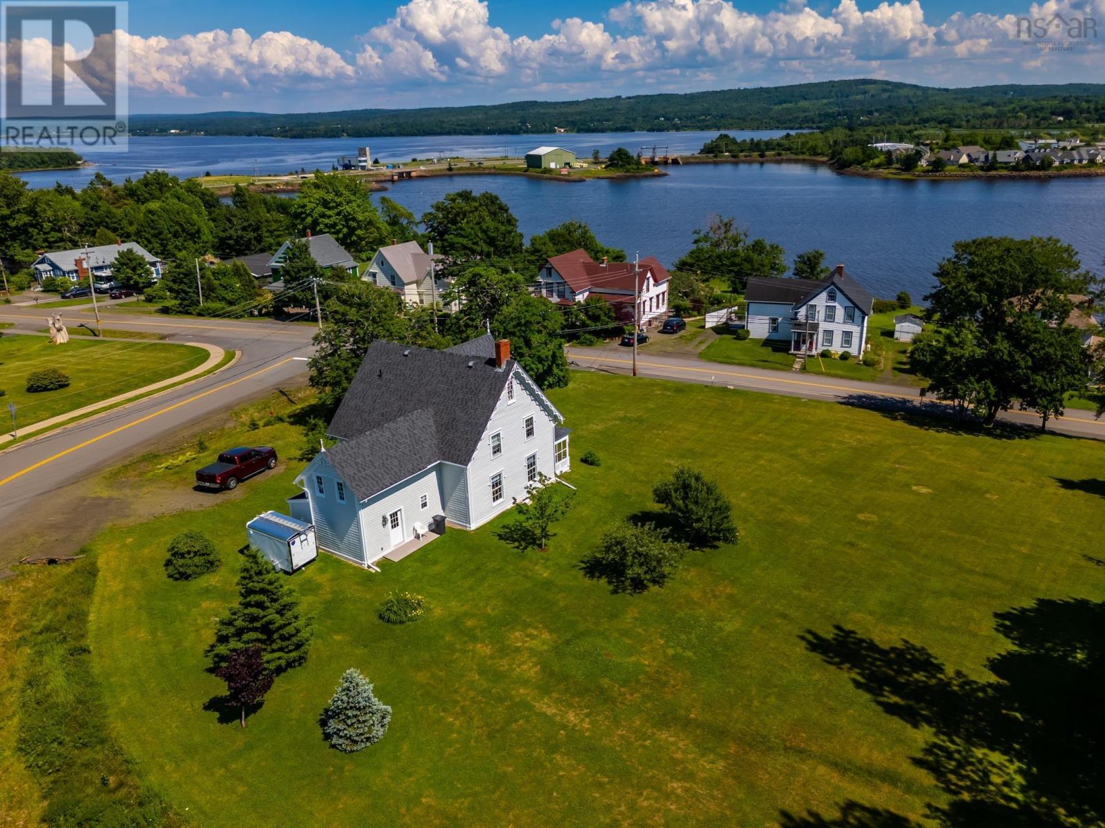 For sale 5457 Granville Road, Granville Ferry, Nova Scotia B0S1A0