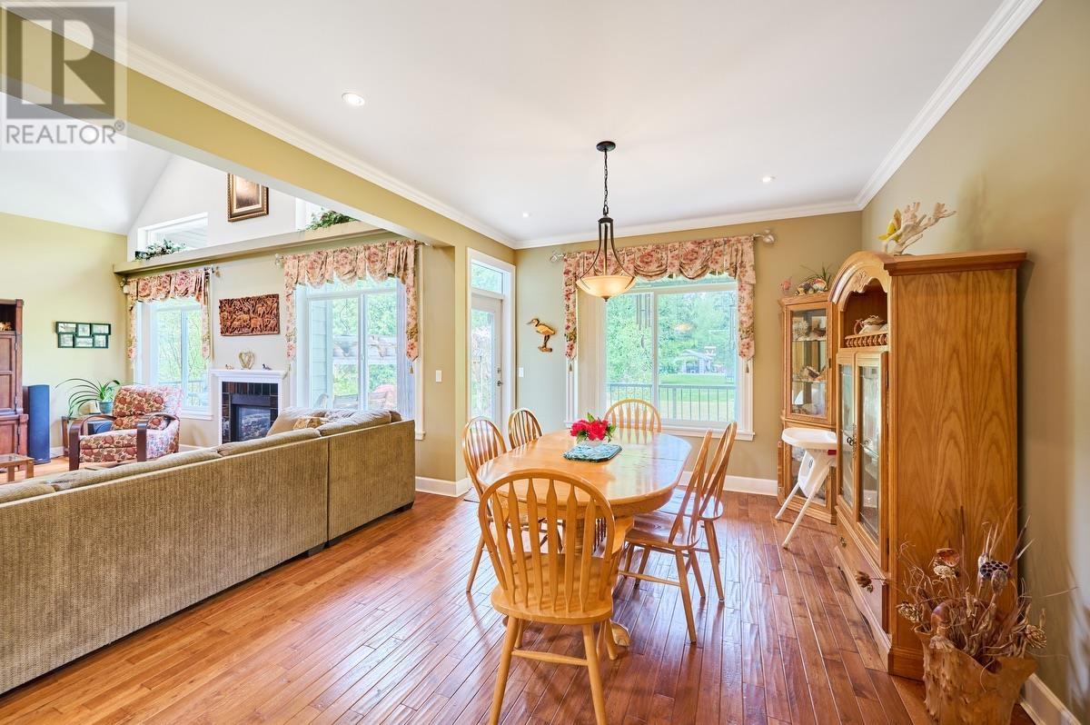 For sale 23447 DOGWOOD AVENUE, Maple Ridge, British Columbia V2X4S4