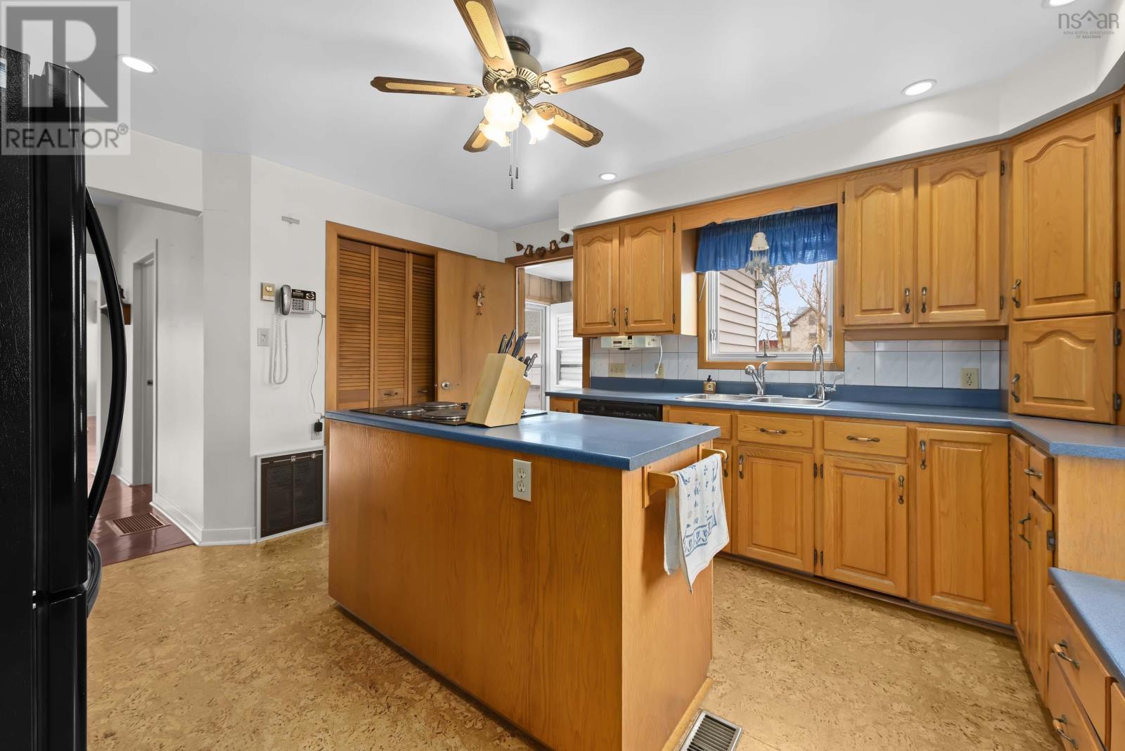 For sale 5804 Highway 215, Kempt Shore, Nova Scotia B0N2A0 202409382