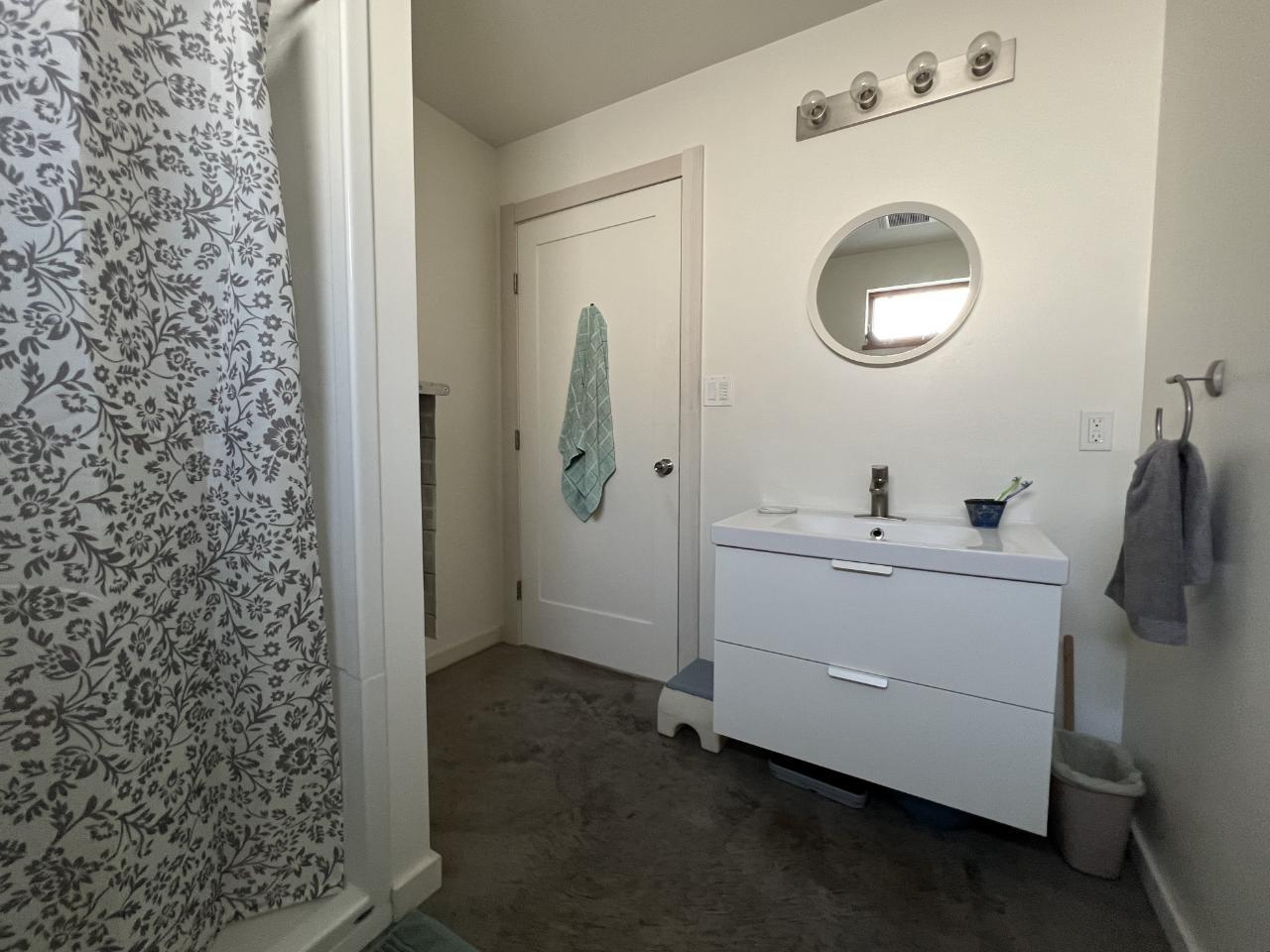 For sale 824 SPROAT DRIVE, Nelson, British Columbia V1L7B7 2476184