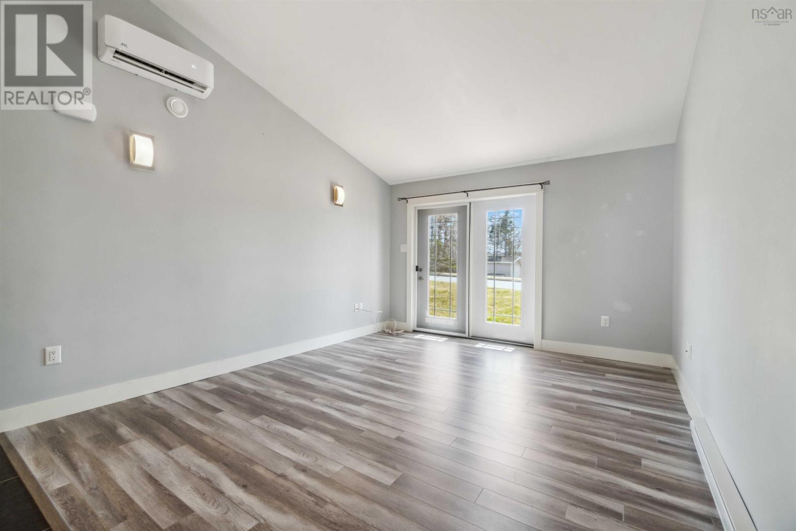 24/26/28 Bissett Road, Cole Harbour, Nova Scotia B2V2T1 REALTOR.ca