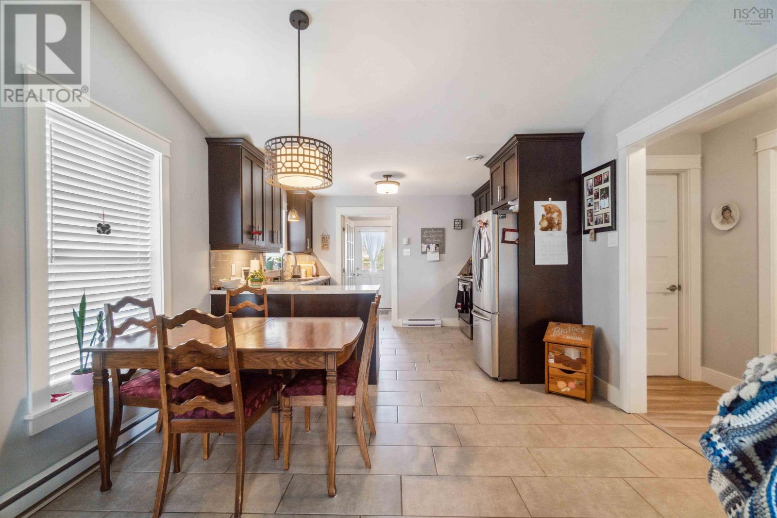 24/26/28 Bissett Road, Cole Harbour, Nova Scotia B2V2T1 REALTOR.ca