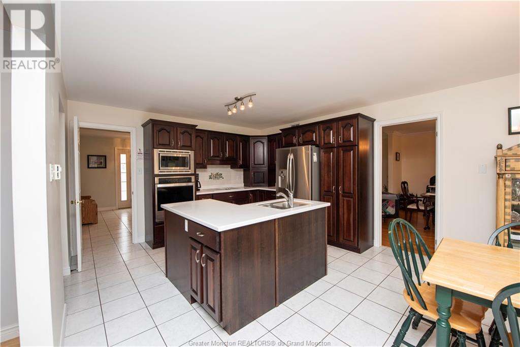 For sale 20 Spruce Grove BLVD, Moncton, New Brunswick E1A6Y8 M158827