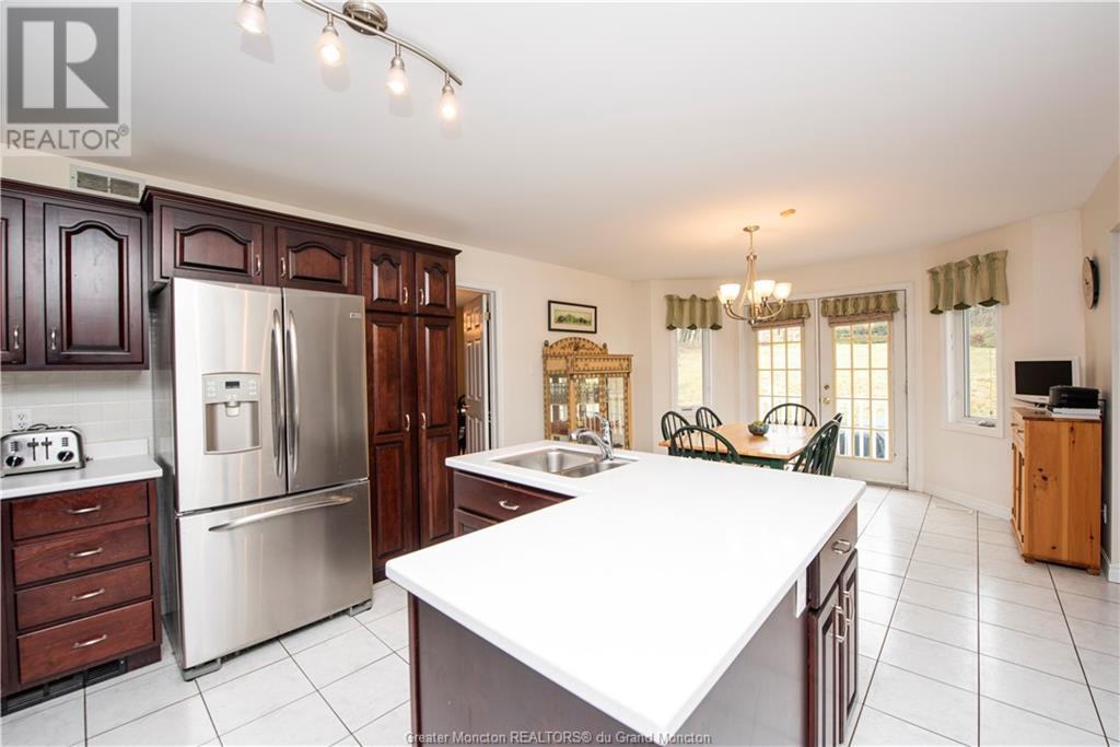 For sale 20 Spruce Grove BLVD, Moncton, New Brunswick E1A6Y8 M158827