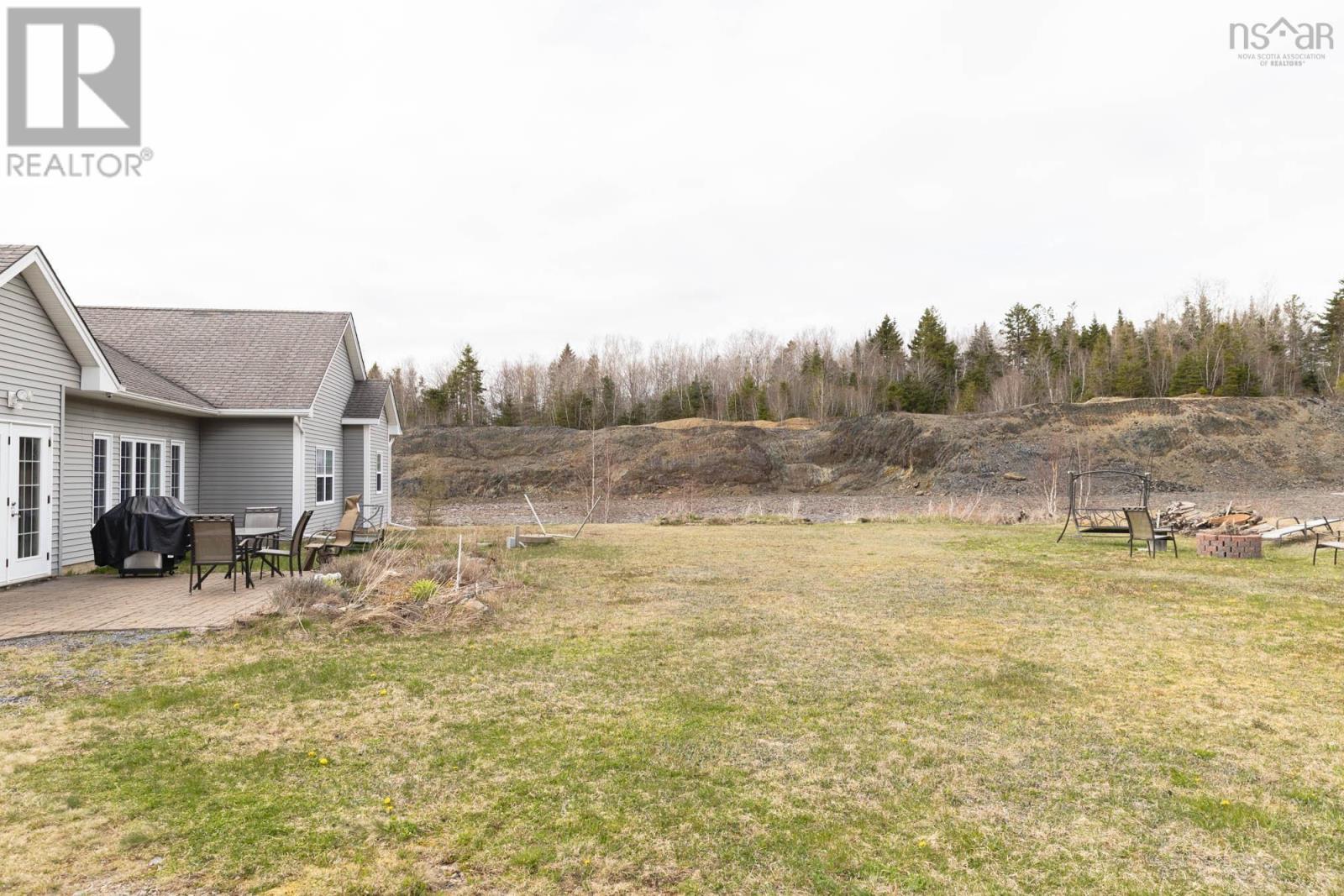 For sale 315 Highway 1, Mount Uniacke, Nova Scotia B0N1Z0 202409492