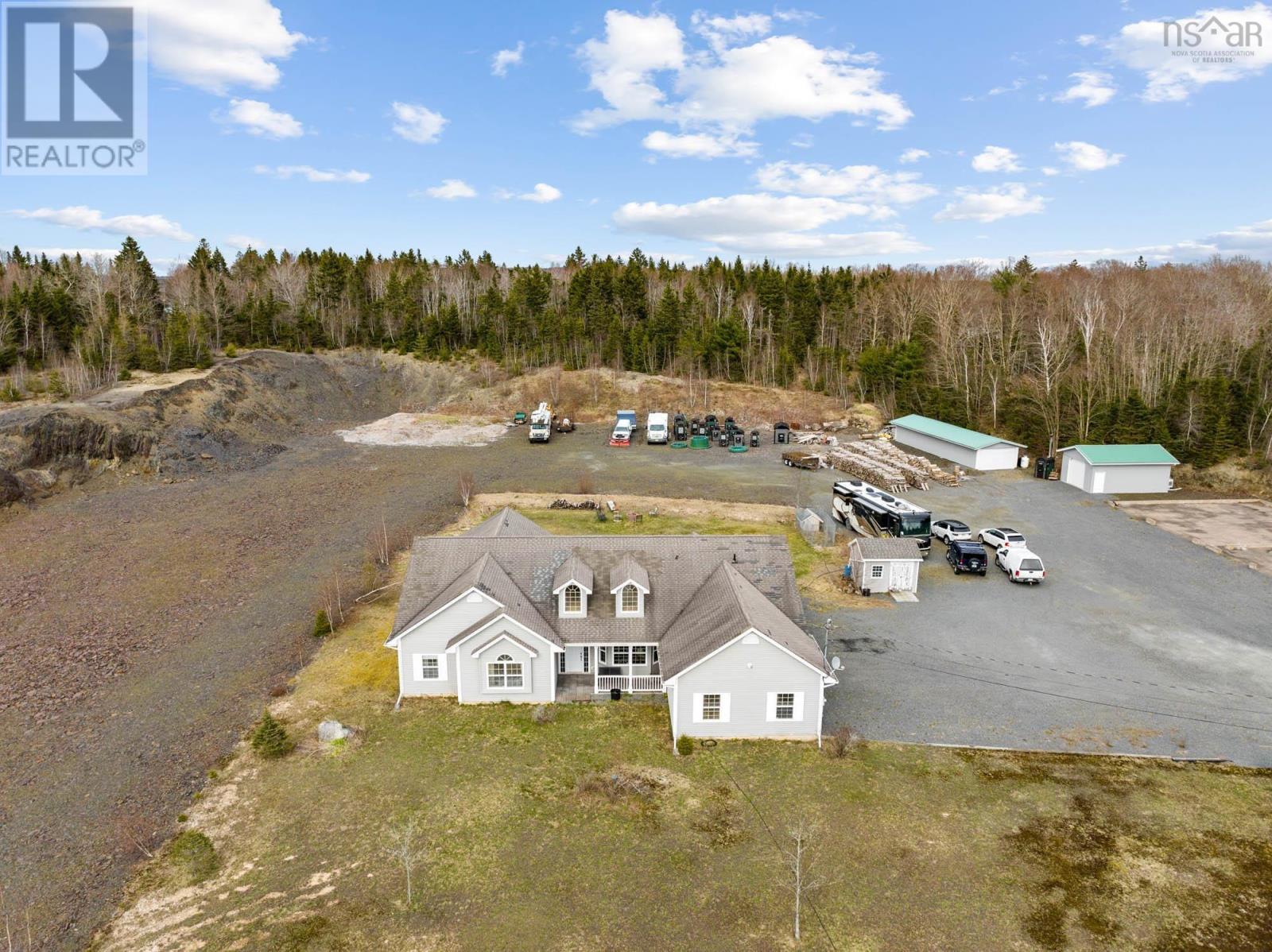 For sale 315 Highway 1, Mount Uniacke, Nova Scotia B0N1Z0 202409492 REALTOR.ca