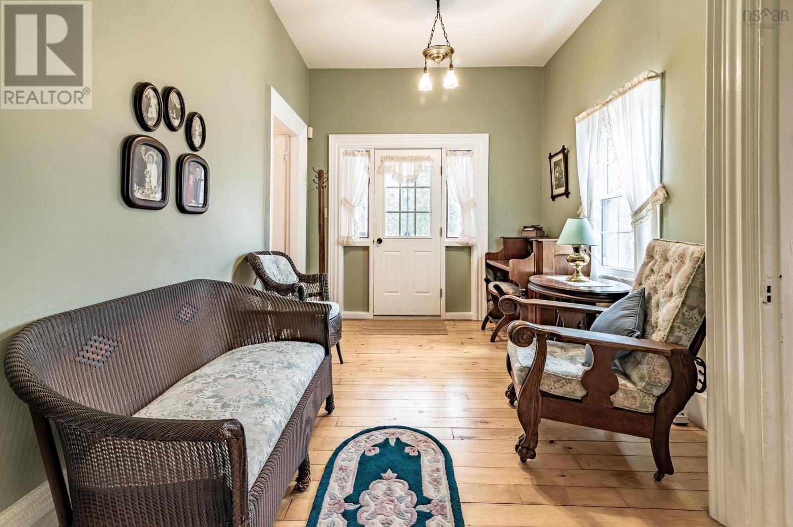 For sale 885 West Main Street, Kentville, Nova Scotia B4N1L6