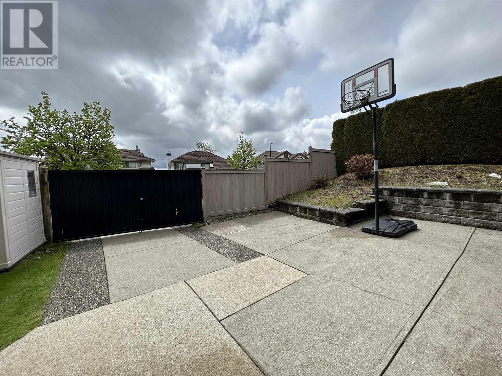 For sale 1600 PARKWAY BOULEVARD, Coquitlam, British Columbia V3E2Y5