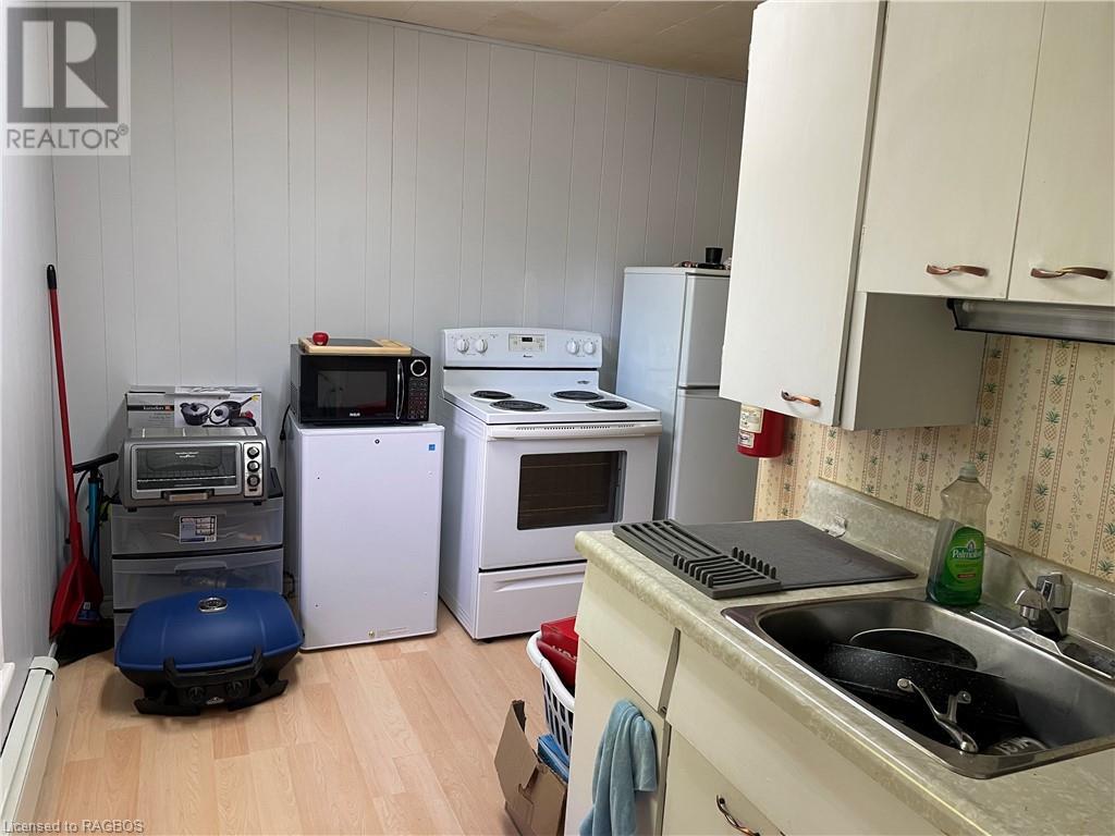 For sale 40 ABSALOM Street E, Mildmay, Ontario N0G2J0 40582897