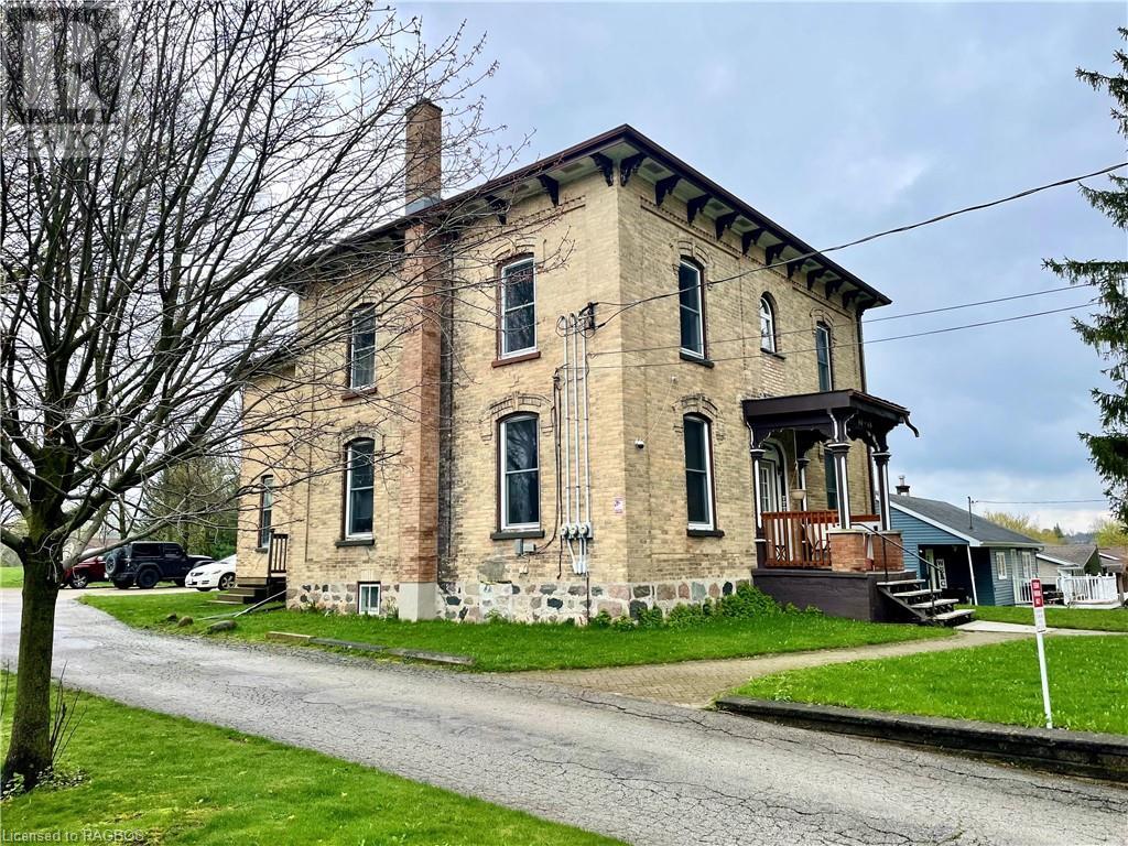 For sale 40 ABSALOM Street E, Mildmay, Ontario N0G2J0 40582897