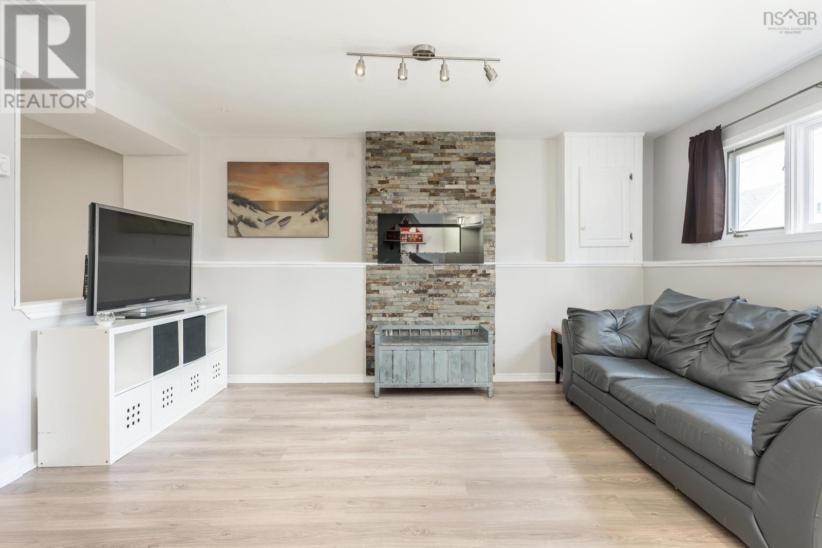 For sale 185 Greenwood Avenue, Timberlea, Nova Scotia B3T1H9