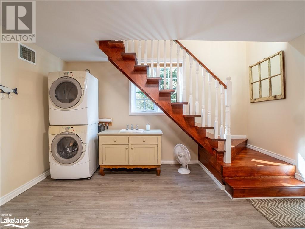 For sale 116 N DEER LAKE Road, Port Sydney, Ontario P0B1L0 40562531