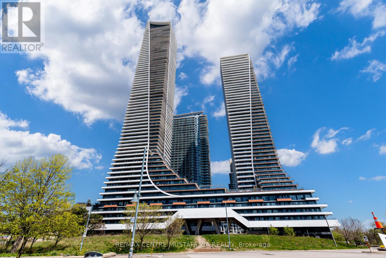 For sale: 4106 - 20 SHORE BREEZE DRIVE, Toronto, Ontario M8V0C7 