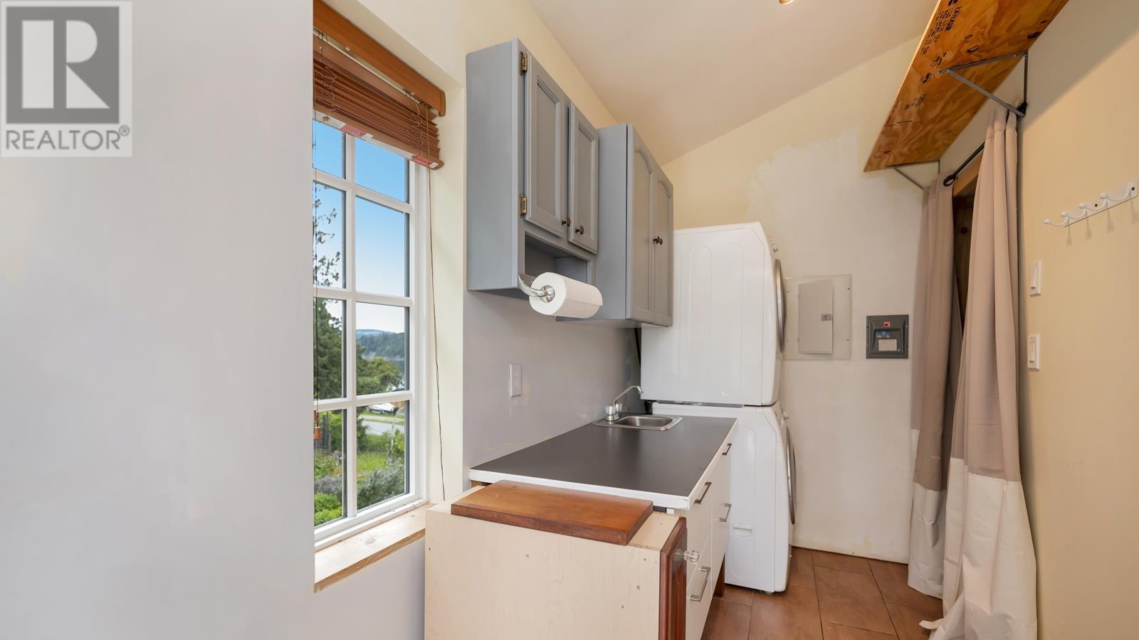 For sale 218 MARINERS WAY, Mayne Island, British Columbia V0N2J2