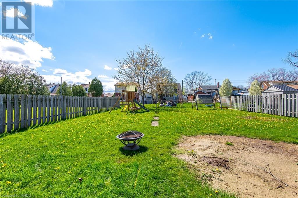 For sale 6861 HAGAR Avenue, Niagara Falls, Ontario L2G5M6 40586709