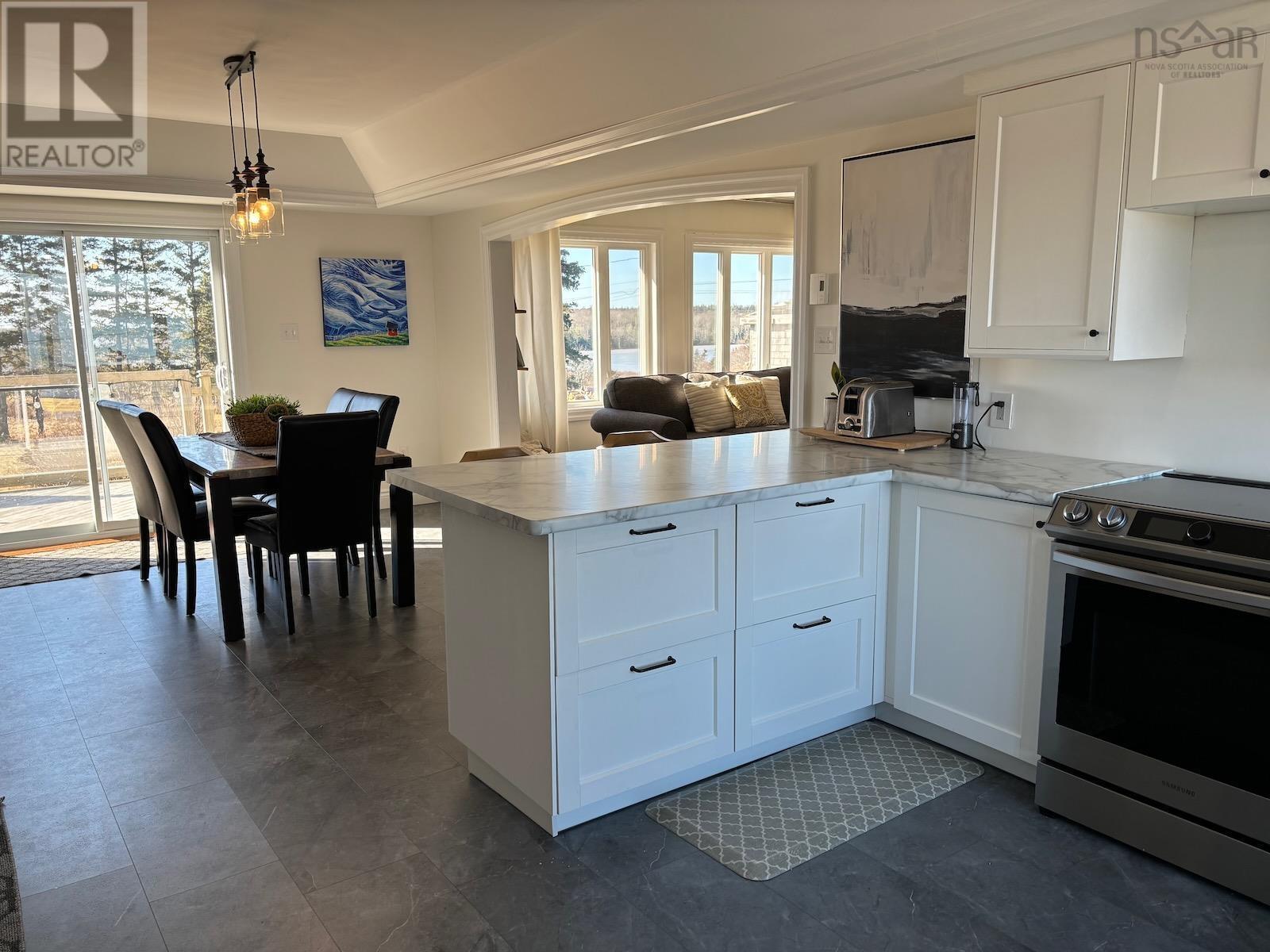 For sale 11 Old Post Road, Darlings Lake, Nova Scotia B5A5A8