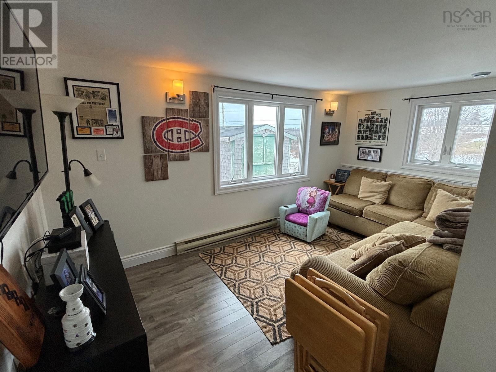 For sale 11 Old Post Road, Darlings Lake, Nova Scotia B5A5A8