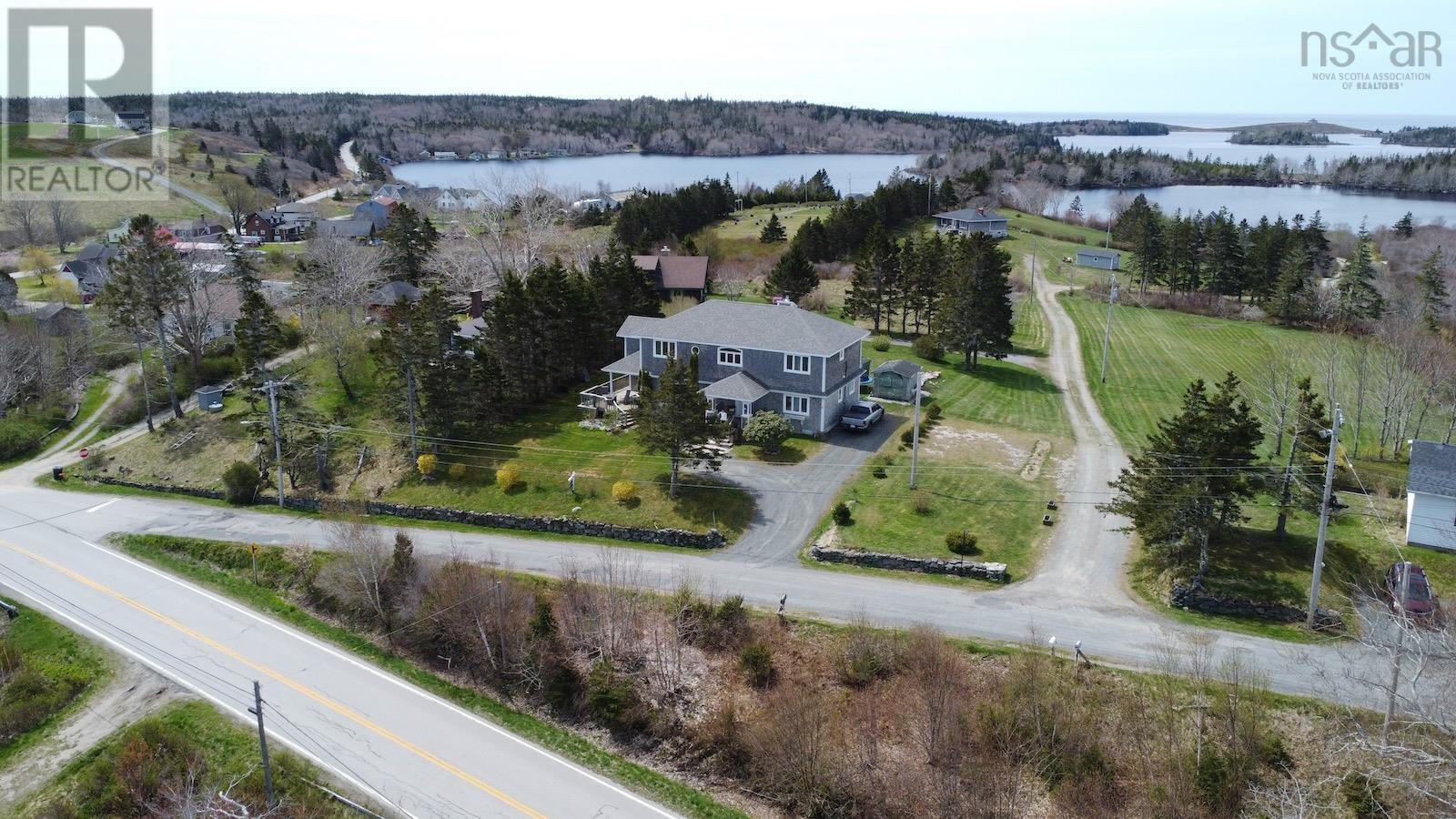 For sale 11 Old Post Road, Darlings Lake, Nova Scotia B5A5A8