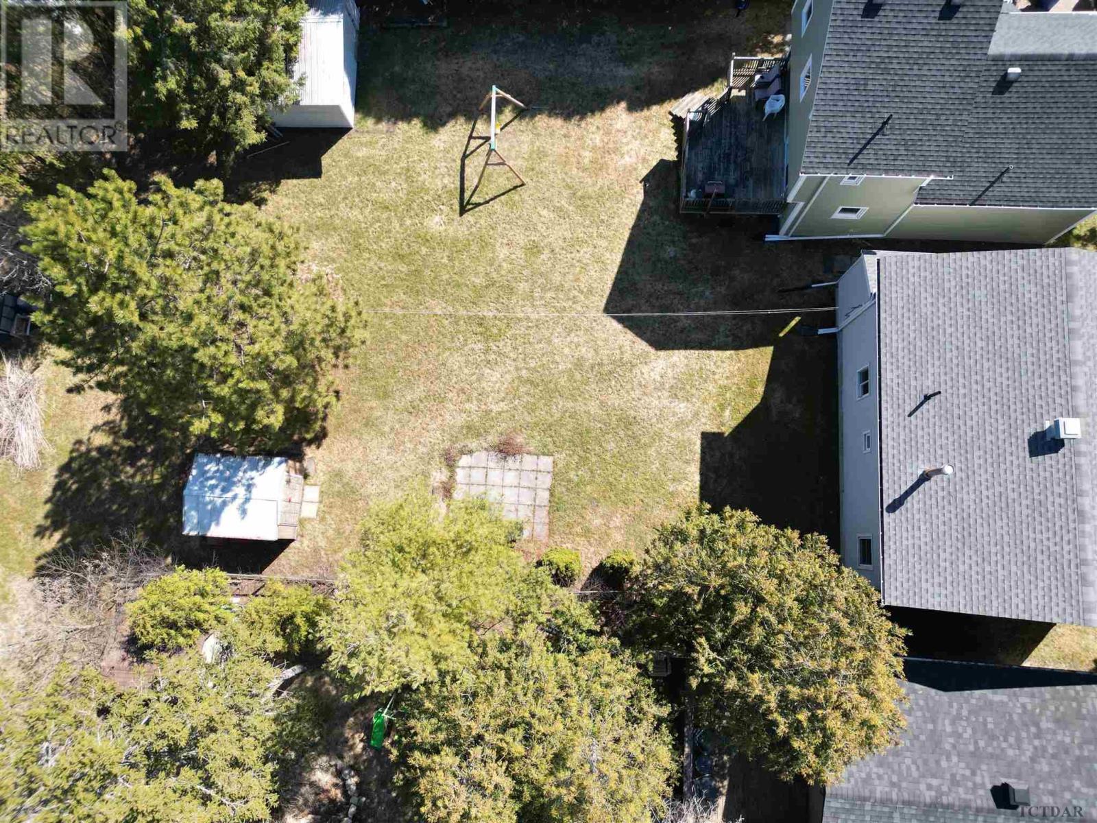 For sale 409 McCamus AVE, Temiskaming Shores, Ontario P0J1P0 TM240845 REALTOR.ca