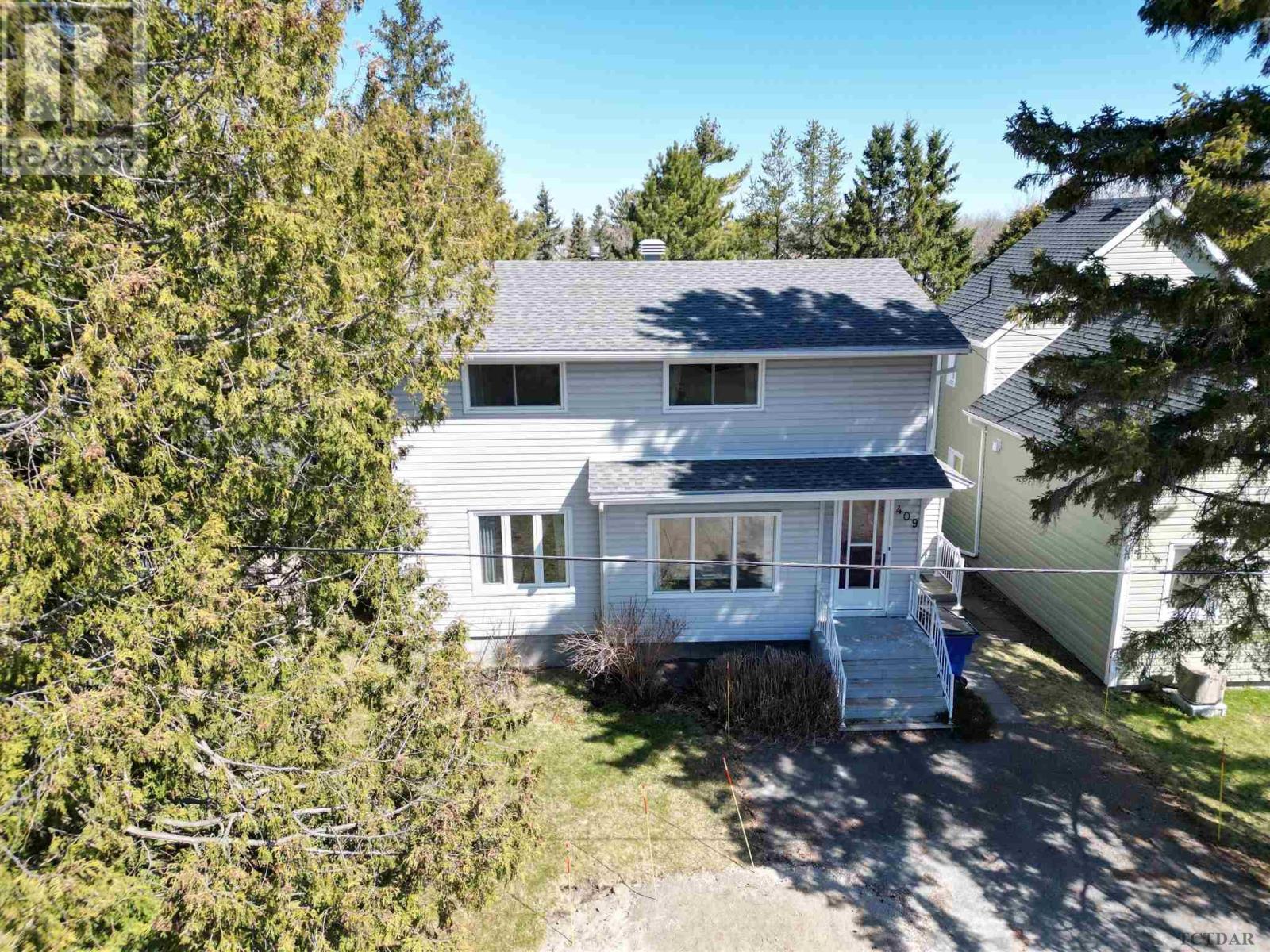 For sale 409 McCamus AVE, Temiskaming Shores, Ontario P0J1P0 TM240845 REALTOR.ca