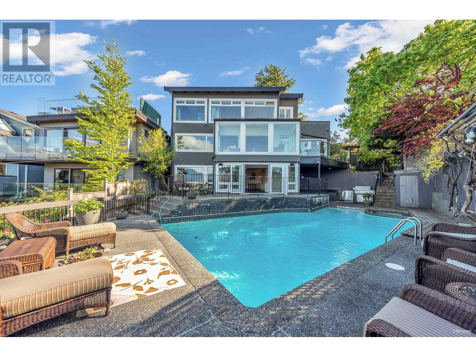 For sale 4492 QUESNEL DRIVE, Vancouver, British Columbia V6L2X6