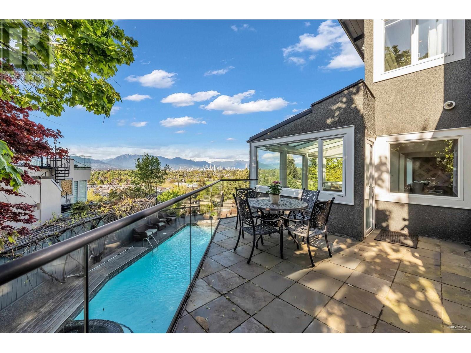 For sale 4492 QUESNEL DRIVE, Vancouver, British Columbia V6L2X6