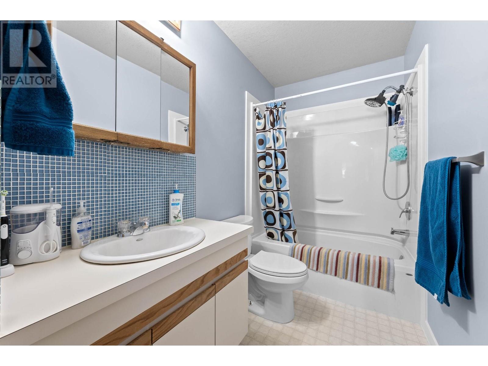 For sale 280 GOWAN DRIVE, Logan Lake, British Columbia V0K1W0 177051