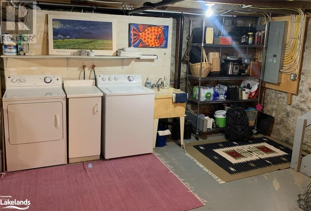 For sale 78 MCMURRAY Street, Bracebridge, Ontario P1L2A1 40568115