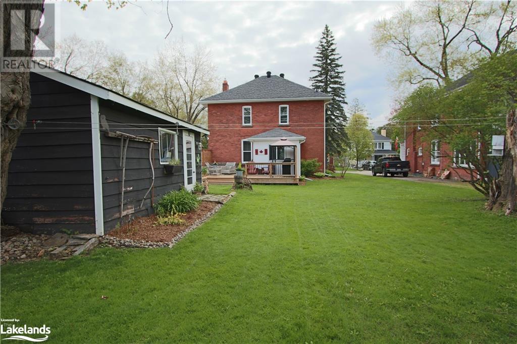 For sale 78 MCMURRAY Street, Bracebridge, Ontario P1L2A1 40568115