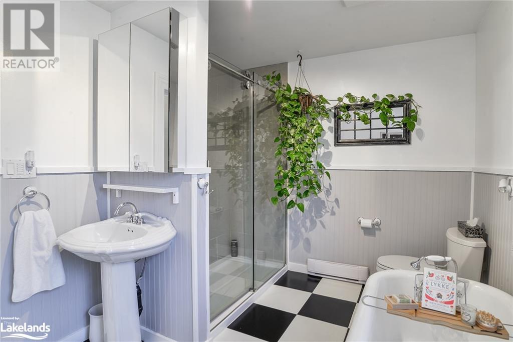 For sale 78 MCMURRAY Street, Bracebridge, Ontario P1L2A1 40568115