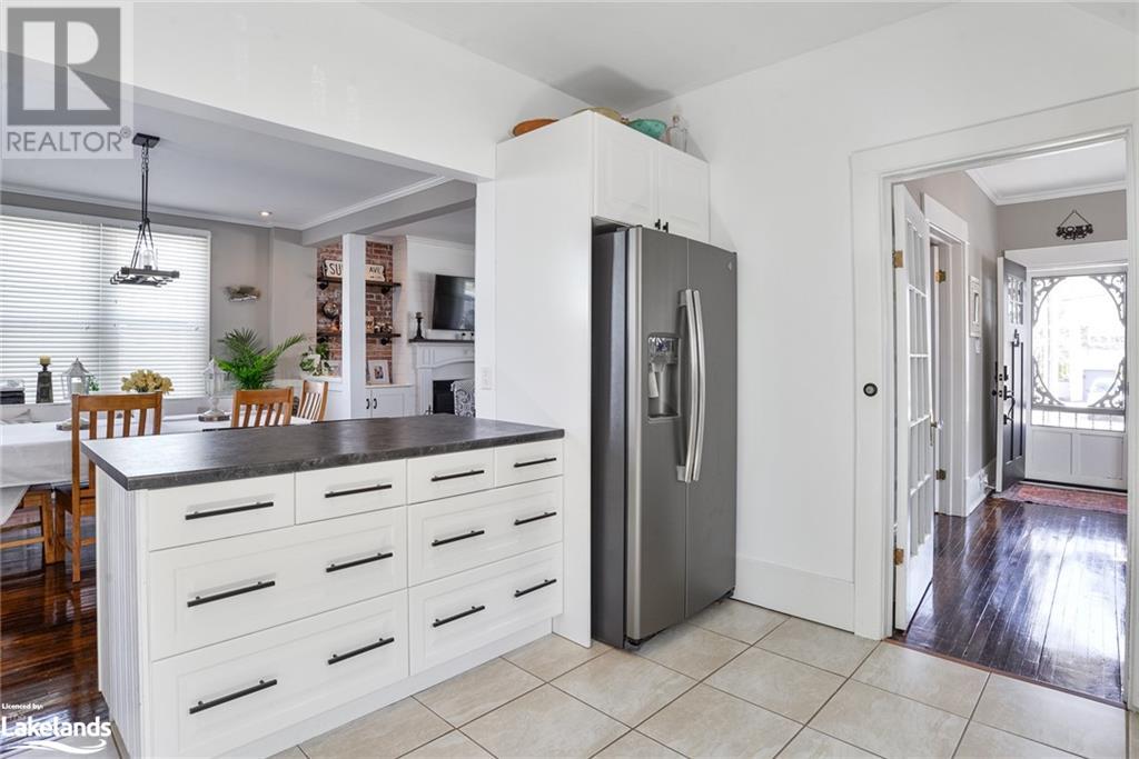 For sale 78 MCMURRAY Street, Bracebridge, Ontario P1L2A1 40568115