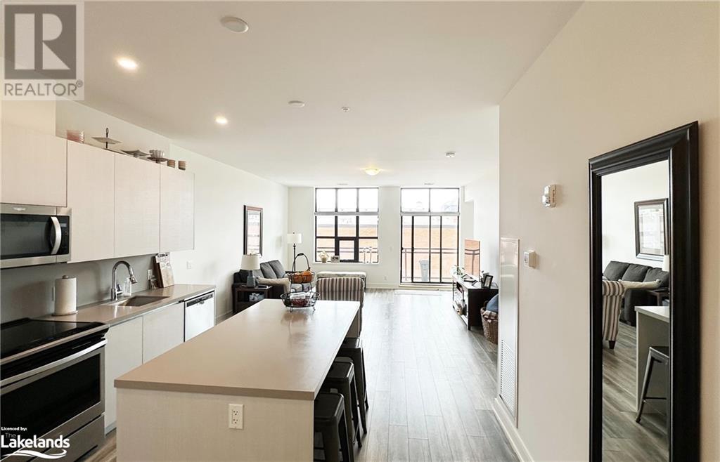 For sale 21 MATCHEDASH Street S Unit 309, Orillia, Ontario L3V4W4