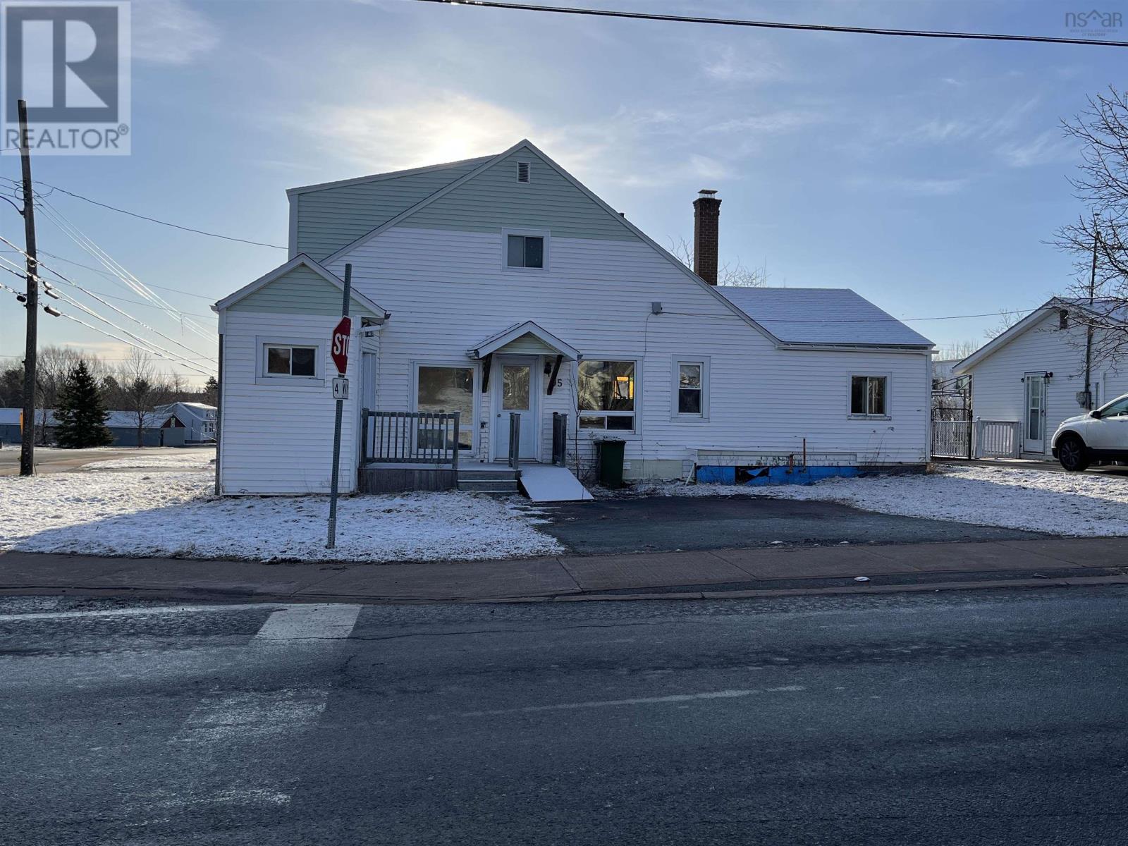 For sale 95 Pleasant Street, Stellarton, Nova Scotia B0K1S0