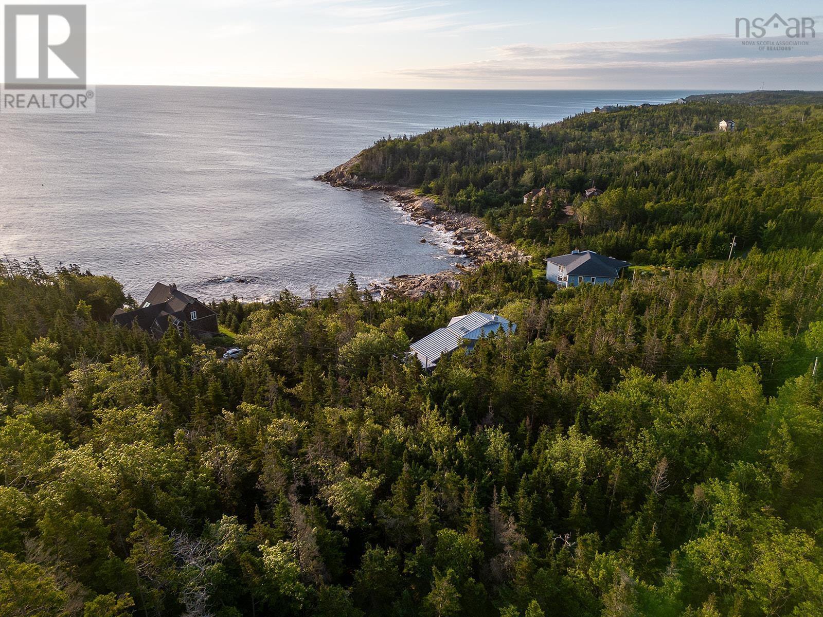 For sale 20 Ashley Drive, Halibut Bay, Nova Scotia B3V1J6 202405575