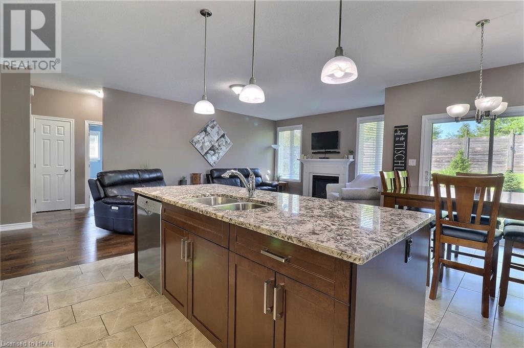 For sale 67 CAVERHILL Crescent, Komoka, Ontario N0L1R0 40588064