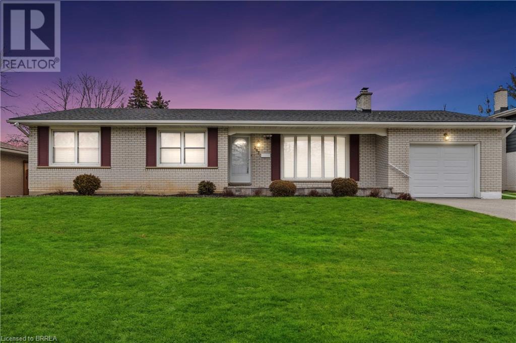 For sale 203 MEMORIAL Drive, Brantford, Ontario N3R5S9 40543783