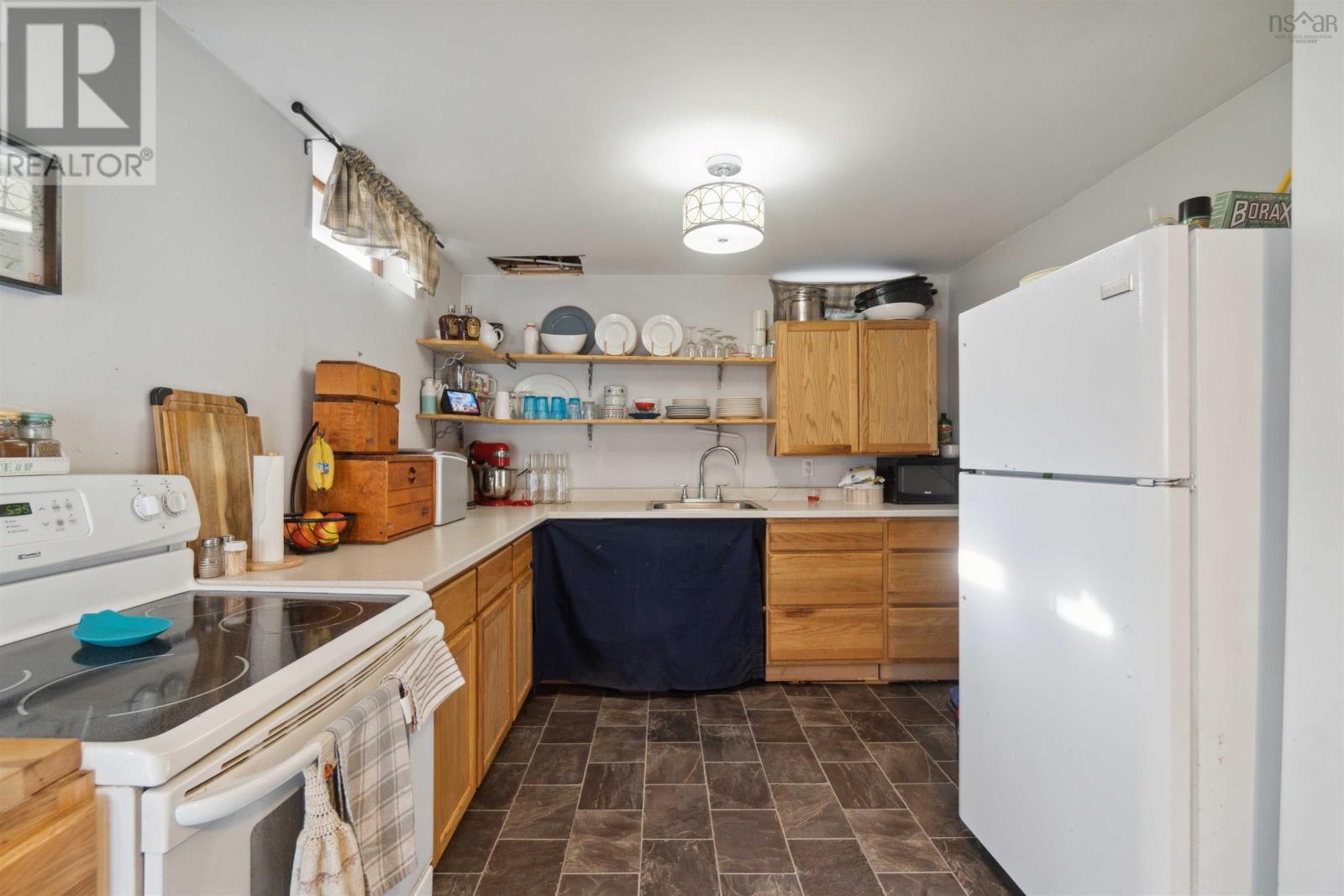 15 Drive, Beaver Bank, Nova Scotia B4G1C4 REALTOR.ca