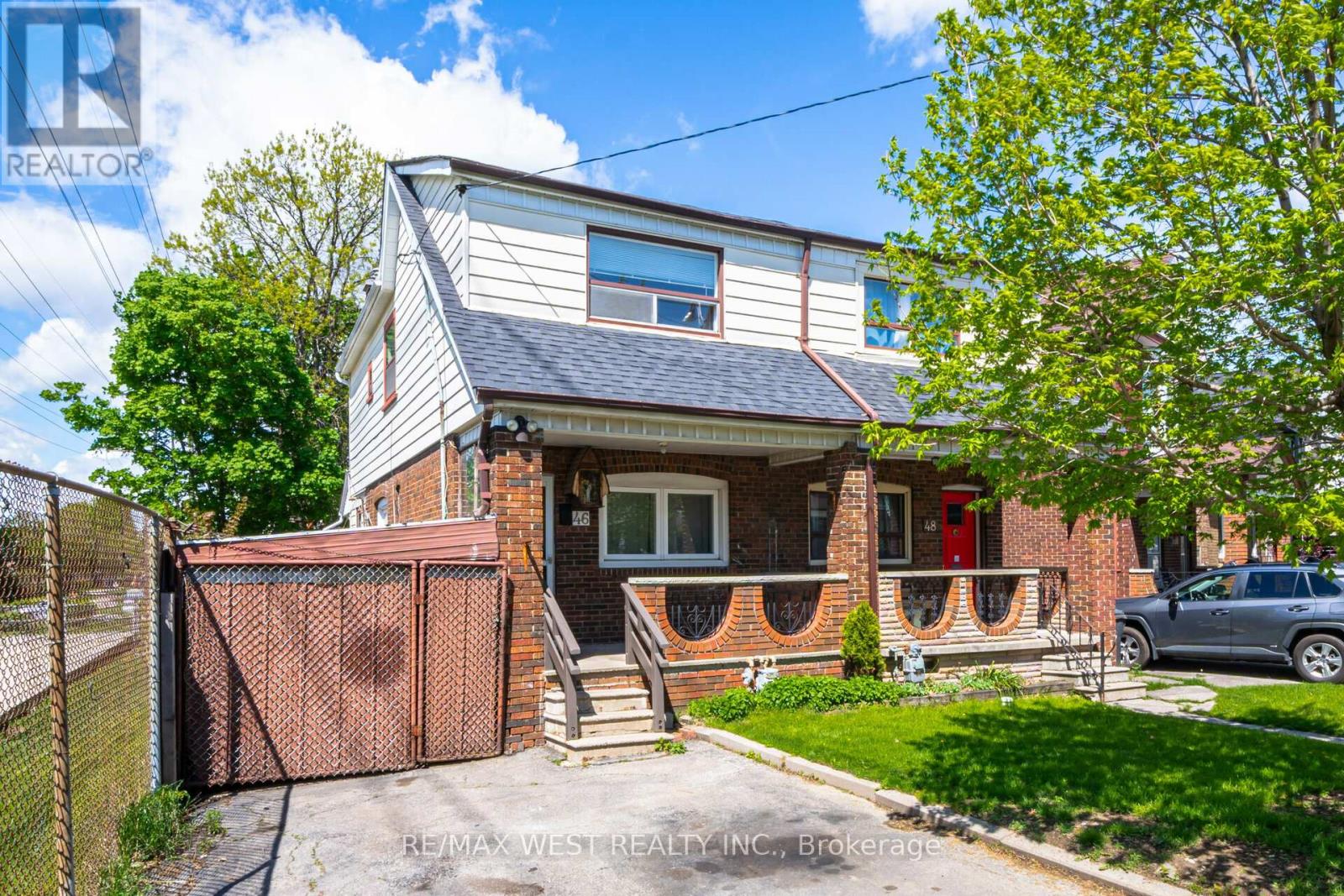 For sale 46 CARRICK AVENUE, Toronto, Ontario M6N3J5 W8334056