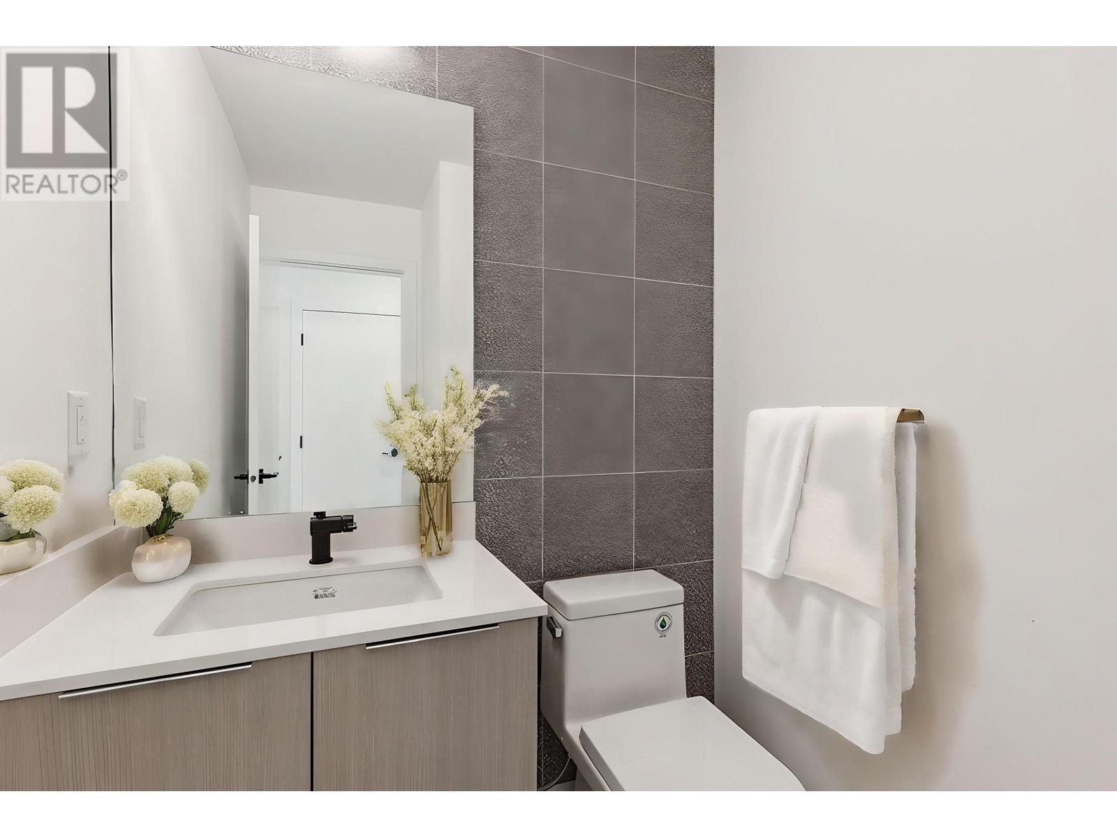 For sale 42072 BIRKEN ROAD, Squamish, British Columbia V0N1H0