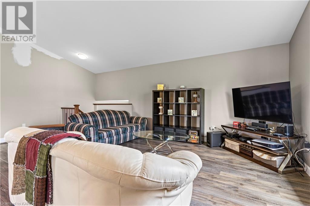 For sale 101 BITTERSWEET Road, Harrowsmith, Ontario K0H1W0 40588867