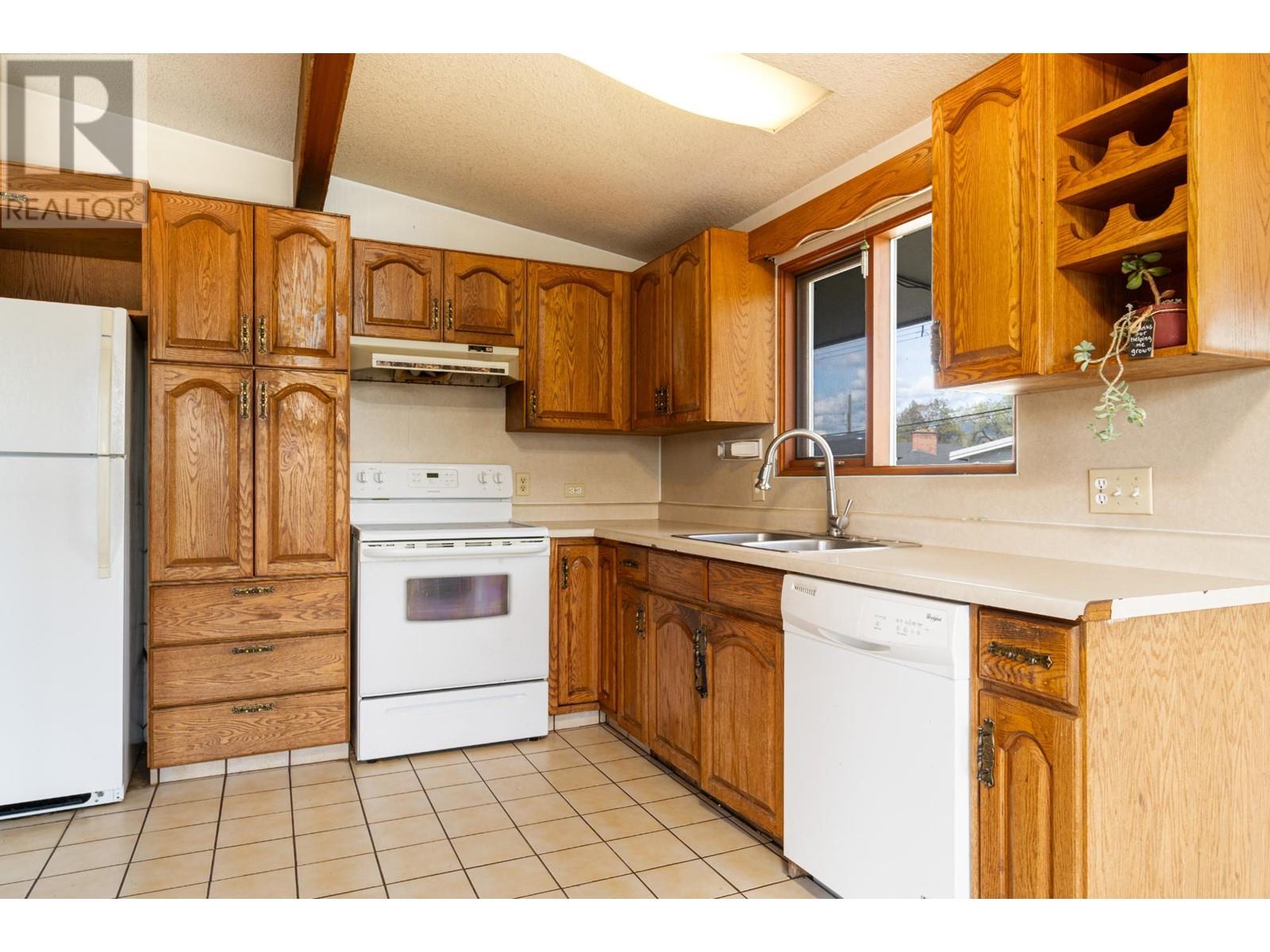 For sale 325 SCHUBERT DRIVE, Kamloops, British Columbia 178445 REALTOR.ca