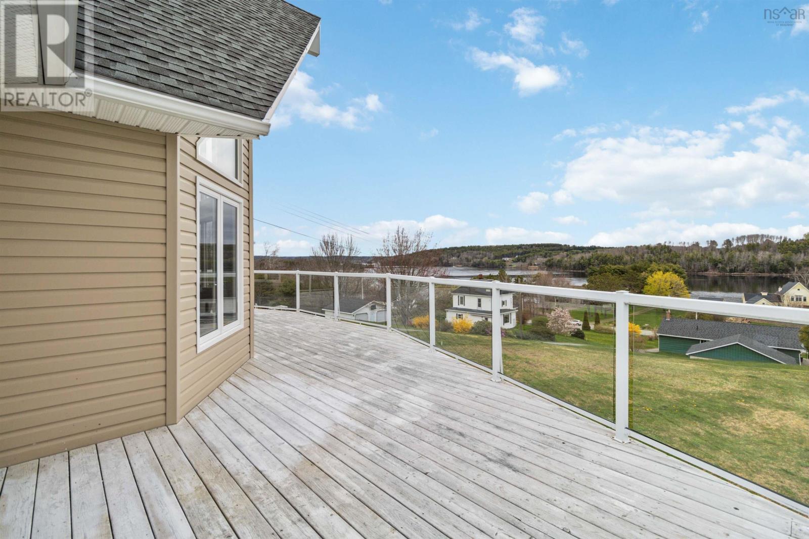 For sale: 1902 Highway 331, West Lahave, Nova Scotia B0R1G0 - 202410390 ...