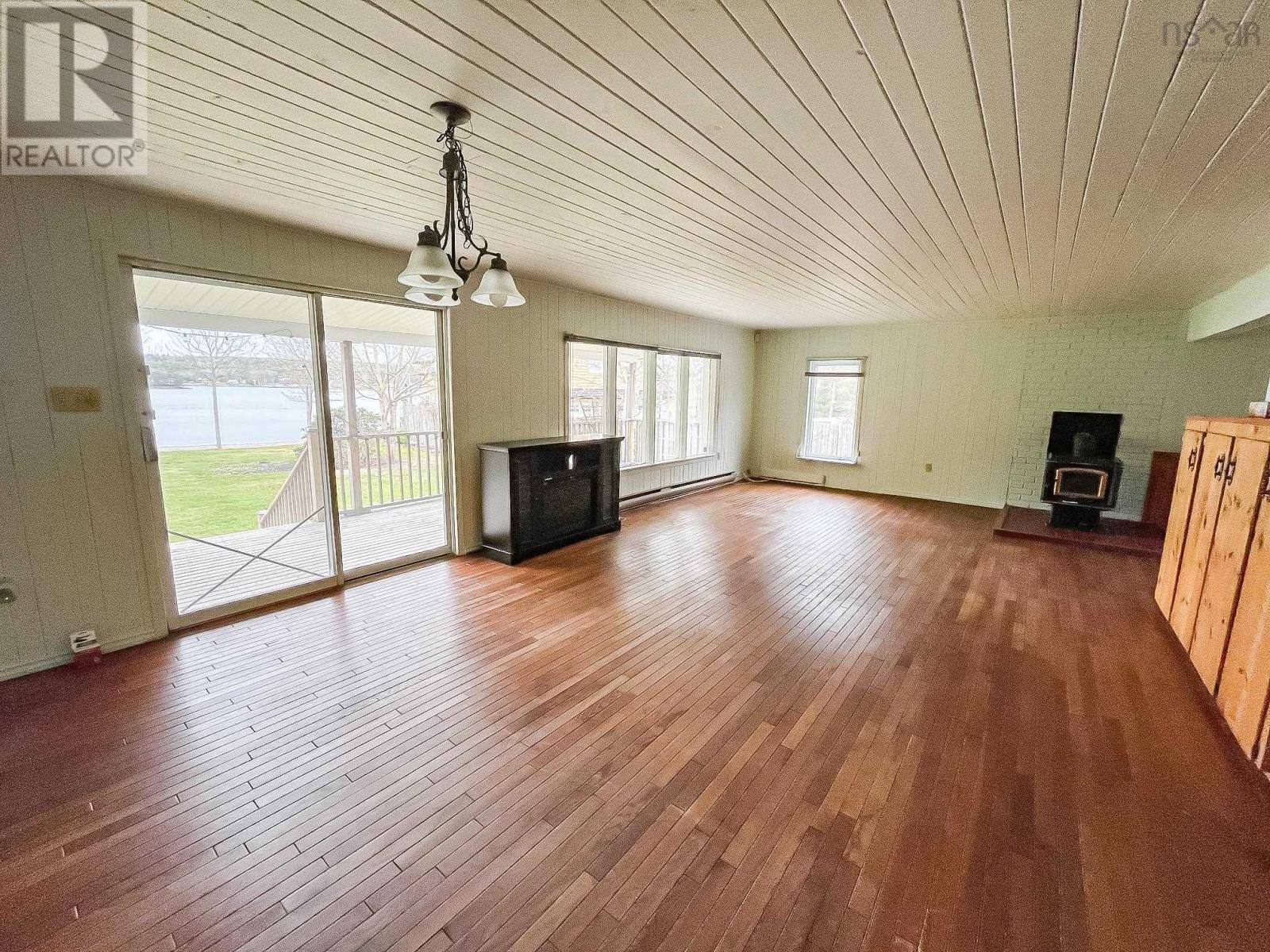 For sale 42 Green Acres Road, Pleasantville, Nova Scotia B0R1G0