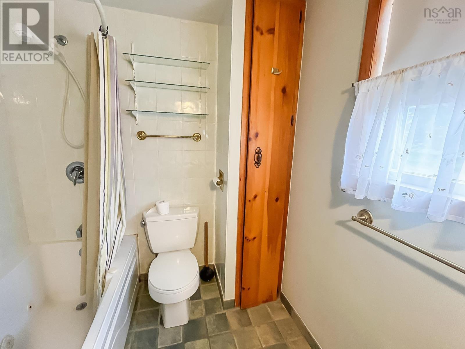 For sale 42 Green Acres Road, Pleasantville, Nova Scotia B0R1G0