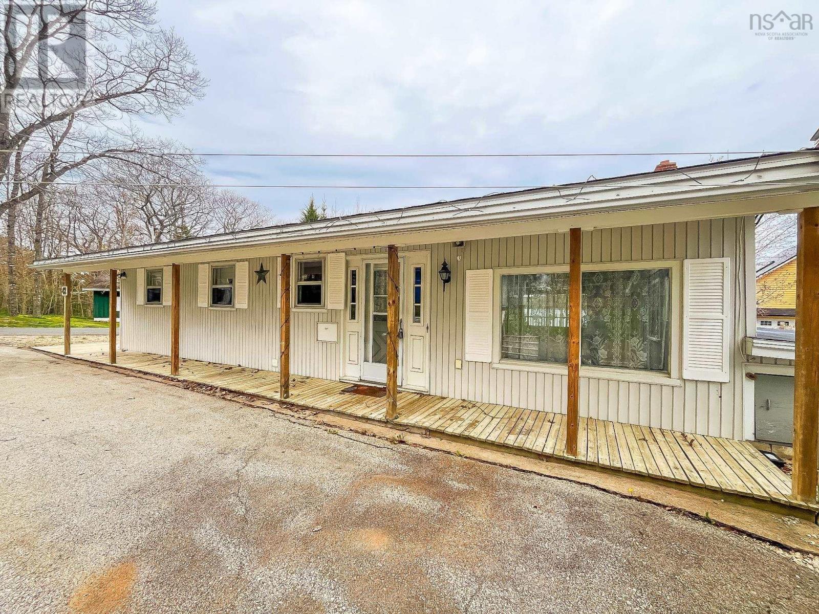 For sale 42 Green Acres Road, Pleasantville, Nova Scotia B0R1G0