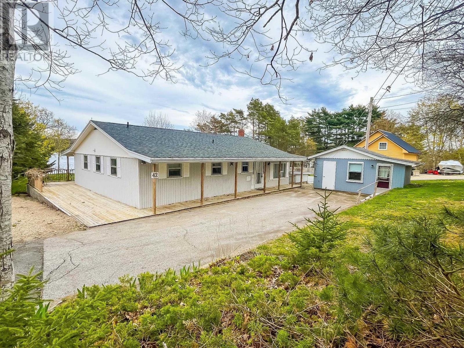 For sale 42 Green Acres Road, Pleasantville, Nova Scotia B0R1G0