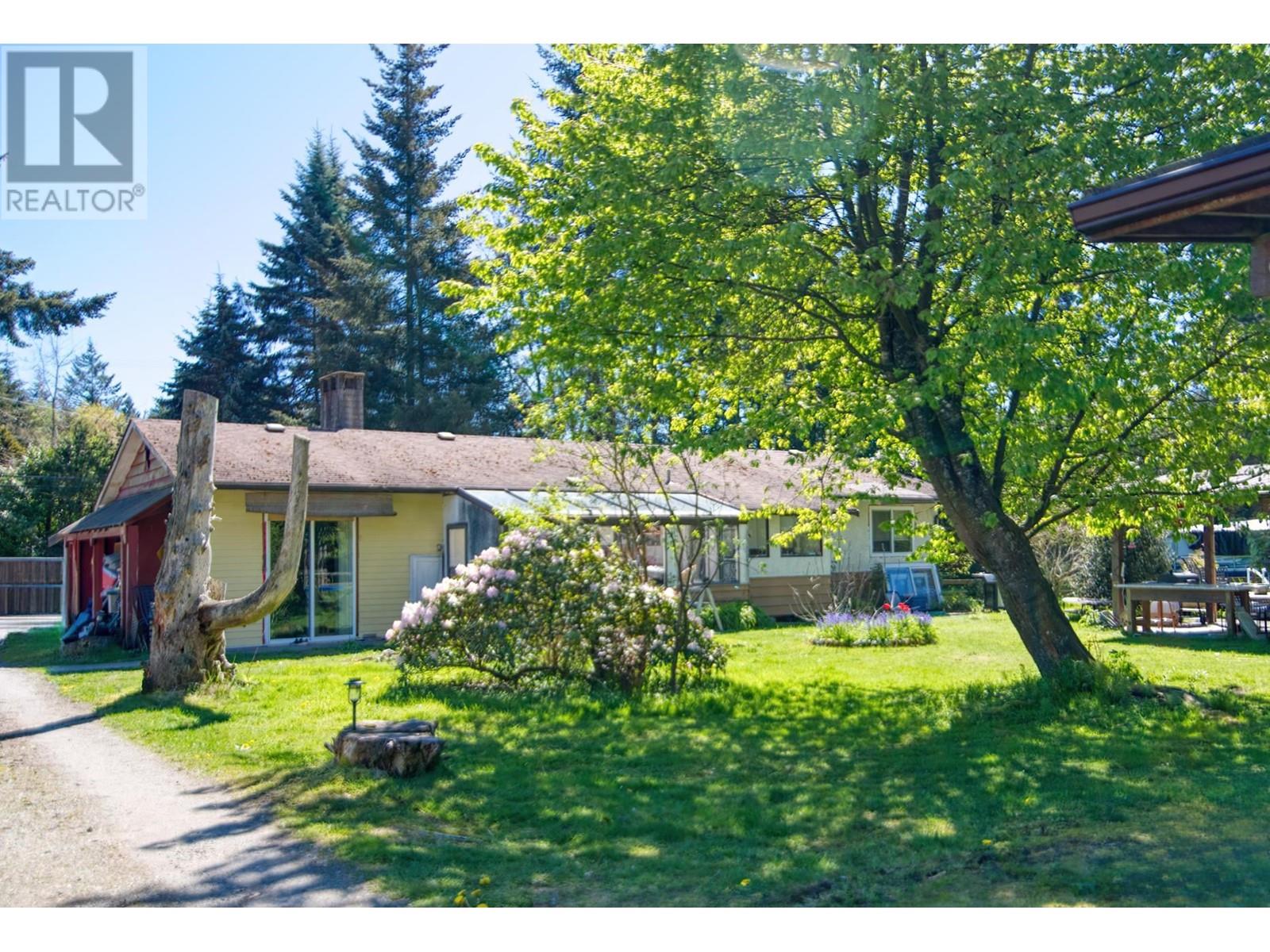 For sale 595 PRATT ROAD, Gibsons, British Columbia V0N1V4 R2883102 REALTOR.ca