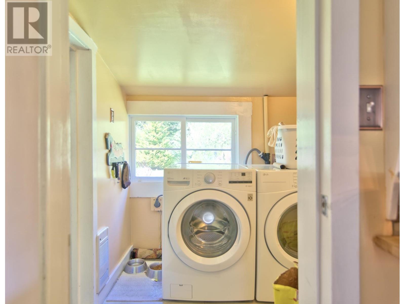 For sale 595 PRATT ROAD, Gibsons, British Columbia V0N1V4 R2883102 REALTOR.ca