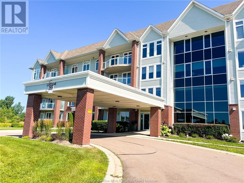 For sale 185 Royal Oaks BLVD Unit210, Moncton, New Brunswick E1H2P7